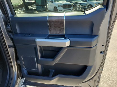 Certified 2022 Ford F350 Lariat w/ Black Appearance Package image 25