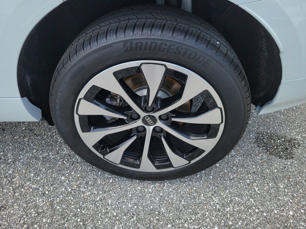 New 2026 Audi Q3 quattro 2.0T AWD/4WD image 30