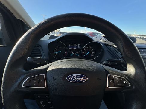 Used 2018 Ford Escape SE image 11