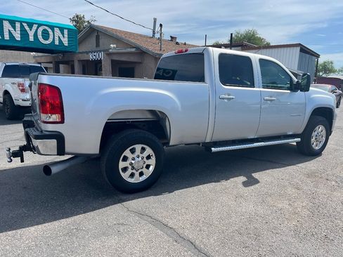 Used 2014 GMC Sierra 2500 SLT w/ Suspension Package, Off-Road AWD/4WD image 4