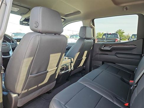 Used 2025 GMC Sierra 1500 SLT RWD image 10