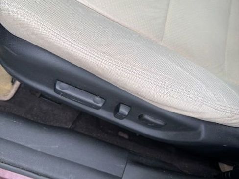 Used 2014 Honda Crosstour EX image 6