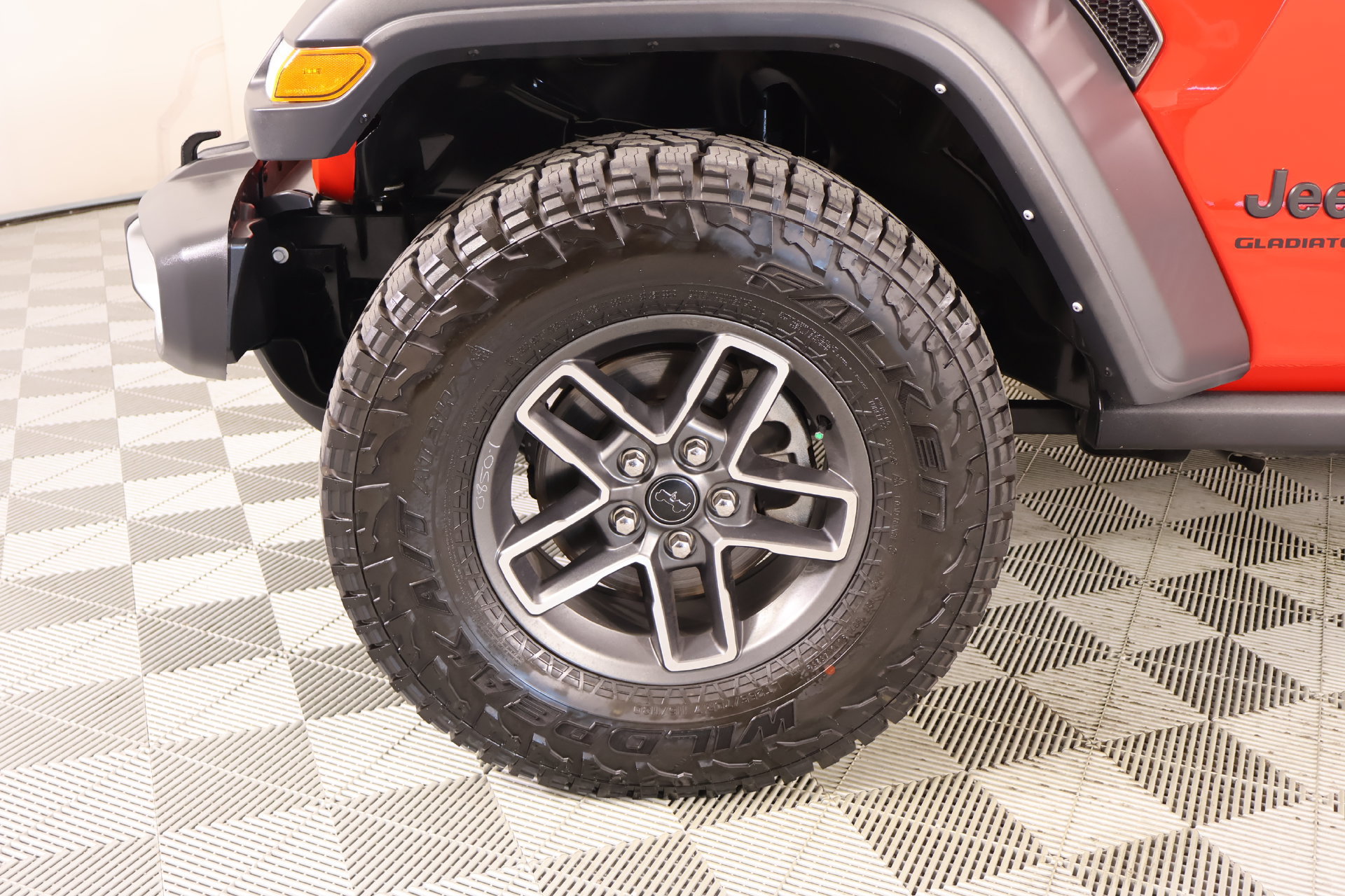 Used 2023 Jeep Gladiator Sport w/ Trailer Tow Package AWD/4WD image 16