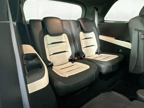 Certified 2024 Mercedes-Benz GLS 63 AMG 4MATIC image 28