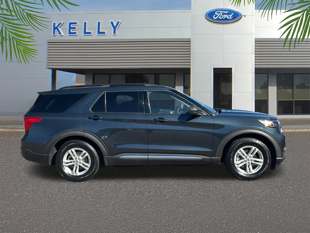 Certified 2023 Ford Explorer XLT w/ Equipment Group 202A RWD image 6