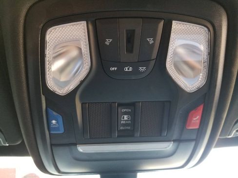 Used 2024 RAM 1500 Big Horn AWD/4WD image 30