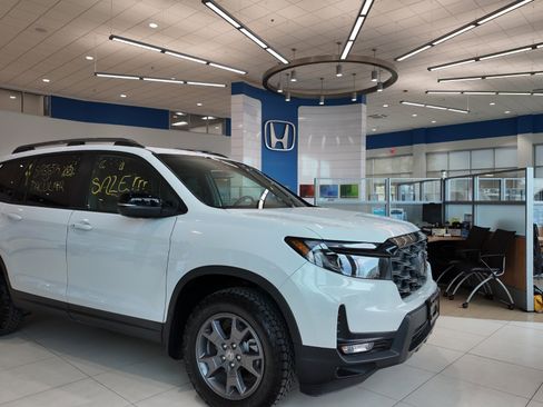 Used 2022 Honda CR-V Touring image 47