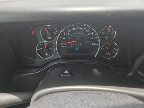 Used 2025 Chevrolet Express 2500 w/ Driver Convenience Package RWD image 15