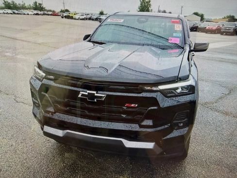 Used 2024 Chevrolet Colorado Z71 w/ Z71 Convenience Package 2 AWD/4WD image 2