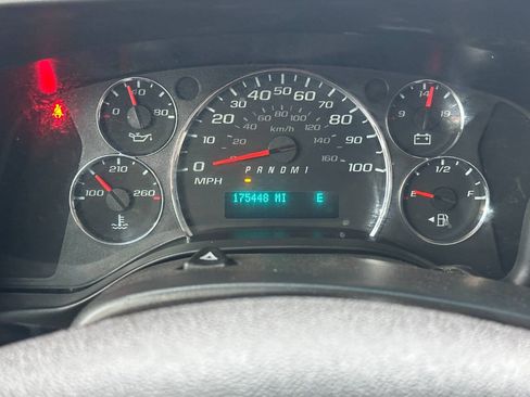 Used 2020 Chevrolet Express 2500 w/ Communications Package RWD image 24