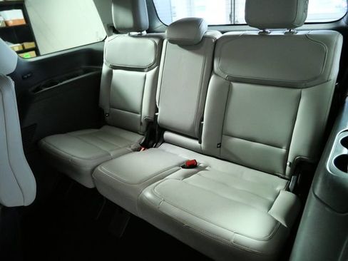 Certified 2025 Ford Expedition Active AWD/4WD image 14