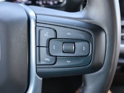 Used 2025 GMC Sierra 1500 SLT AWD/4WD image 22