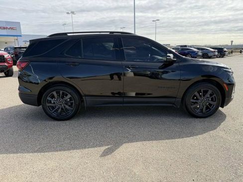 Used 2024 Chevrolet Equinox RS w/ RS Leather Package image 9