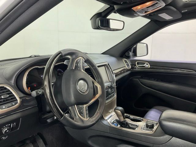 Used 2017 Jeep Grand Cherokee Overland AWD/4WD image 20