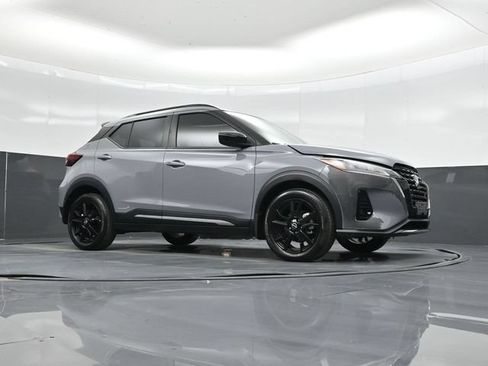 Used 2024 Nissan Kicks SR w/ SR Premium Package FWD image 56