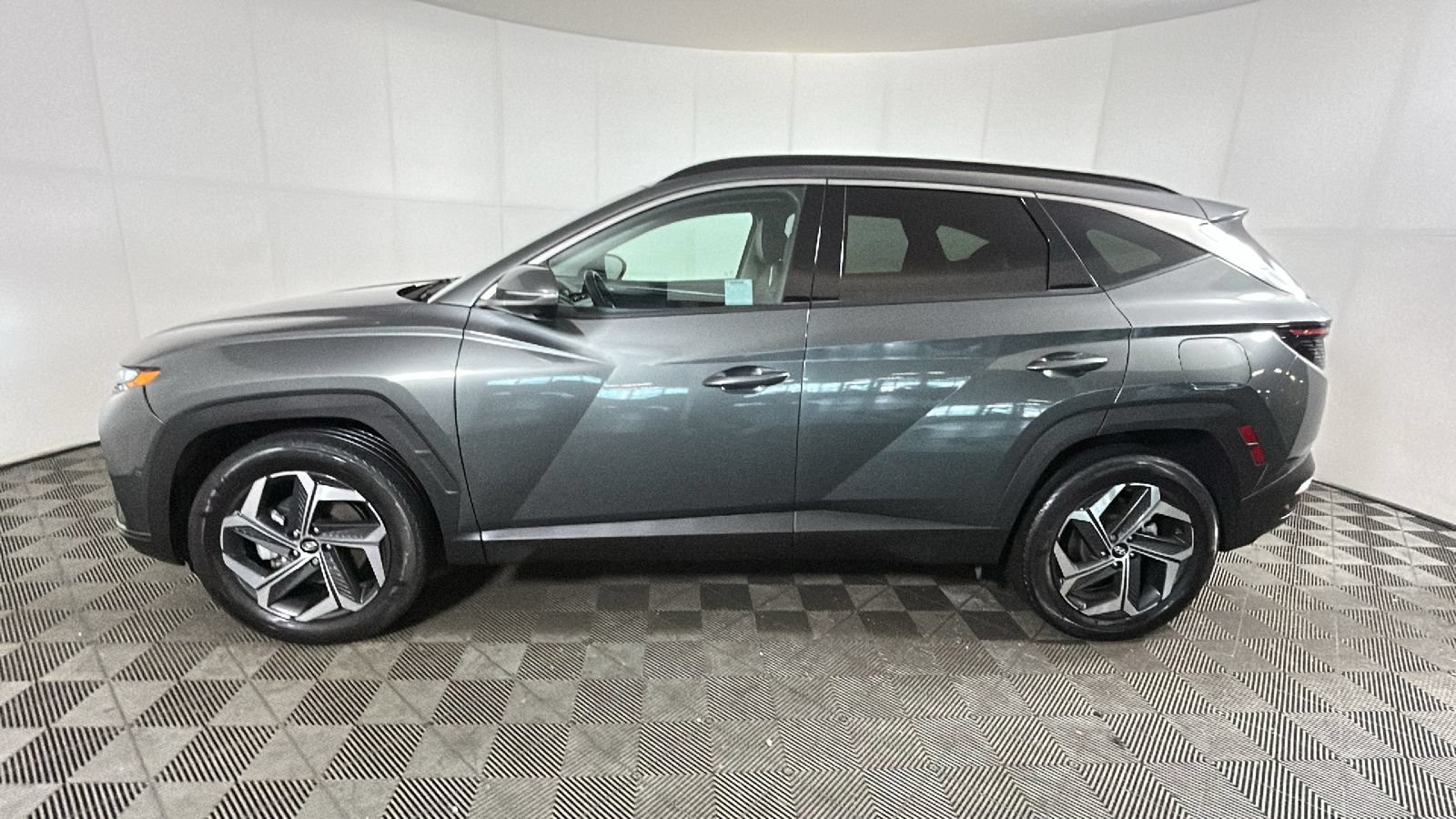 Used 2024 Hyundai Tucson Limited AWD/4WD image 7
