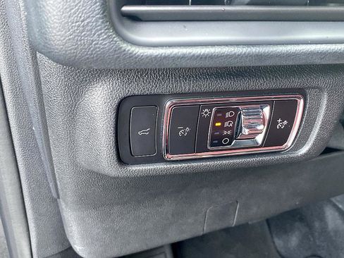 Used 2023 Lincoln Corsair Reserve w/ Jet Appearance Package image 10