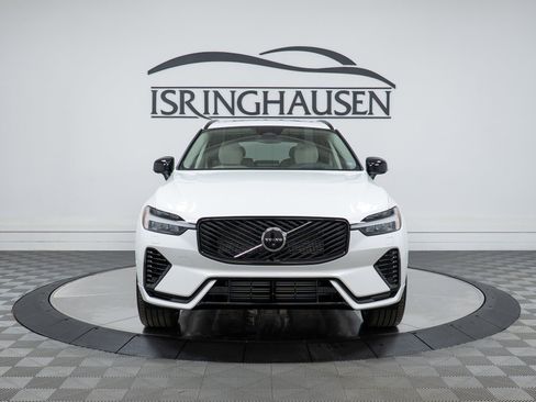 New 2026 Volvo XC60 T8 Ultra w/ Climate Package image 2