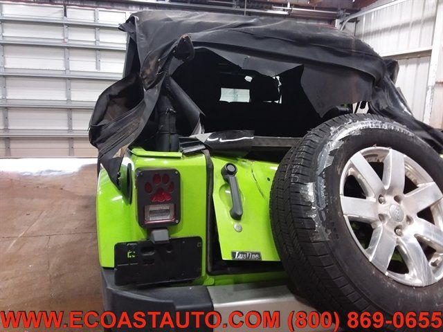 Used 2013 Jeep Wrangler Unlimited Sahara w/ Connectivity Group AWD/4WD image 18