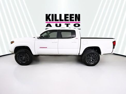 Used 2022 Toyota Tacoma SR5 image 4