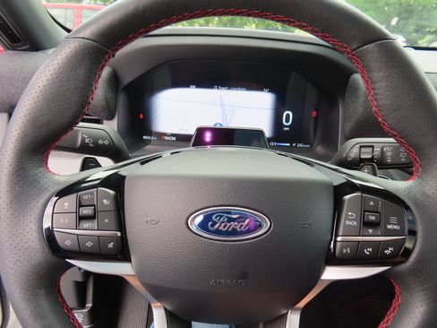 Used 2025 Ford Explorer ST AWD/4WD image 21
