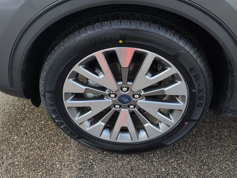 Used 2022 Ford Escape Titanium w/ Class II Trailer Tow Package image 5