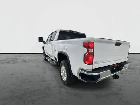 Used 2024 Chevrolet Silverado 2500 LT image 2