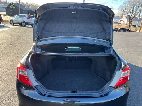 Used 2012 Toyota Camry SE image 17