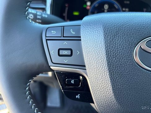 New 2026 Toyota Camry SE w/ Convenience Package image 14