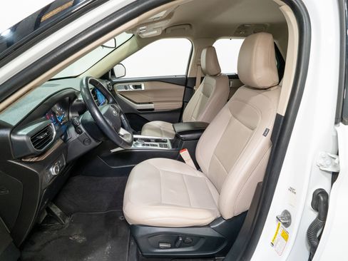 Used 2022 Ford Explorer Limited w/ Equipment Group 301A image 16