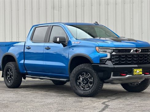 Used 2024 Chevrolet Silverado 1500 ZR2 w/ Technology Package image 2