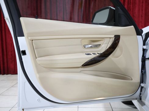 Used 2014 BMW 328d 328d Premium image 11
