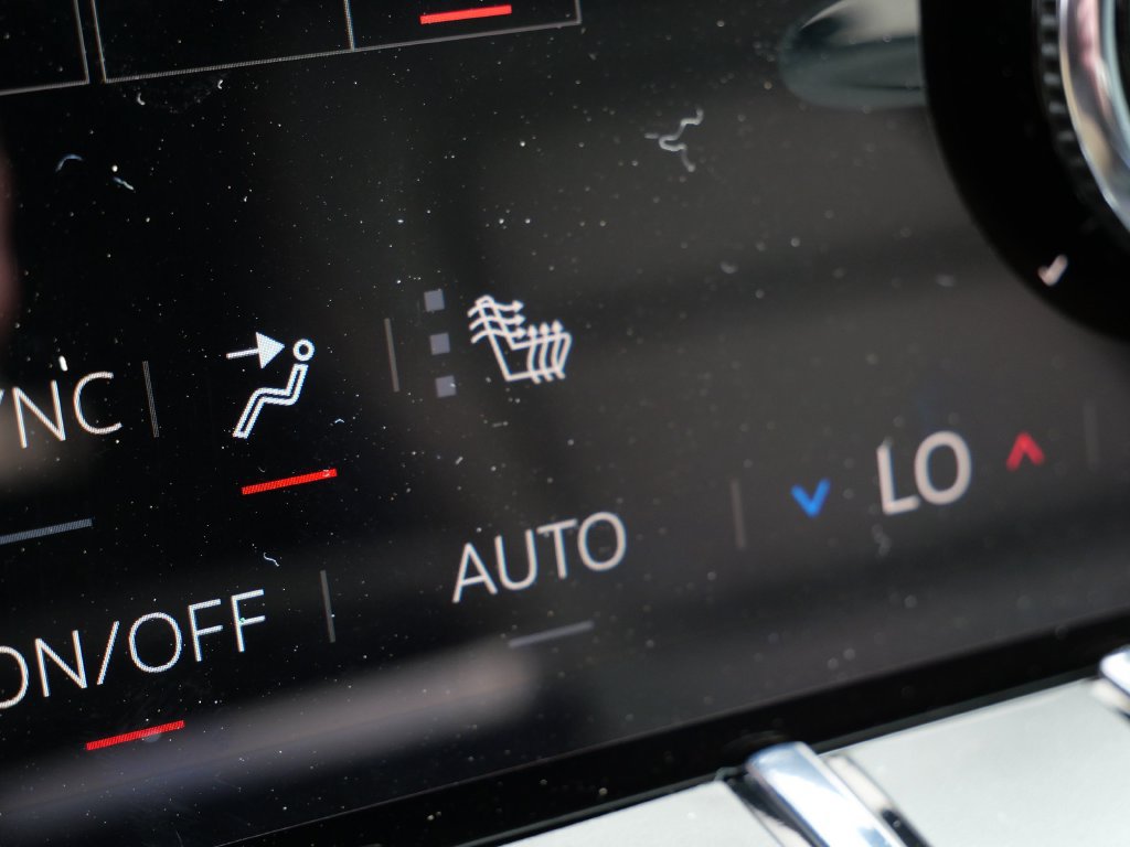 New 2027 GMC Terrain AT4 w/ Technology Package II AWD/4WD image 18
