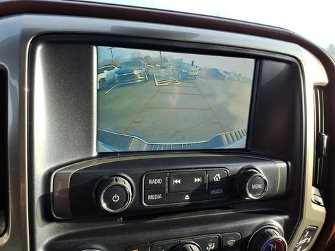 Used 2018 Chevrolet Silverado 1500 High Country image 21