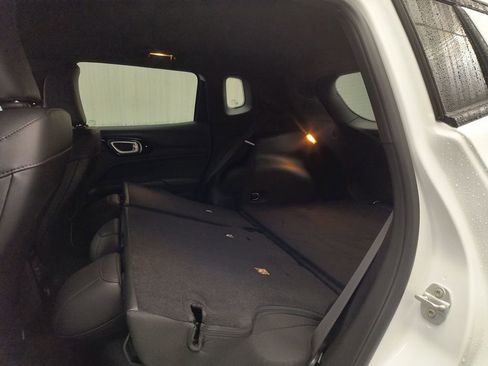 Used 2025 Jeep Compass Latitude w/ Altitude Special Edition image 21