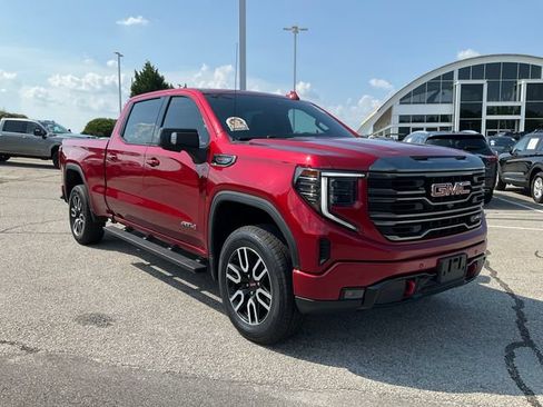 Used 2023 GMC Sierra 1500 AT4 w/ AT4 Premium Package AWD/4WD image 3