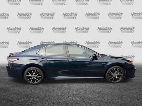 Used 2021 Toyota Camry SE FWD image 10