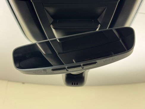 Used 2024 Porsche Cayenne Turbo image 35