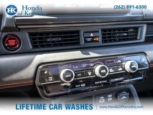 Certified 2025 Honda Pilot TrailSport image 21