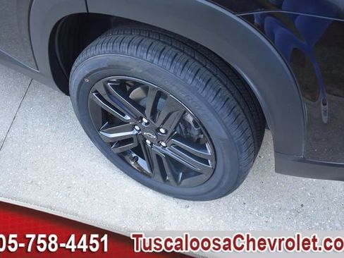 Used 2024 Chevrolet Trax ACTIV w/ Sunroof Package image 14