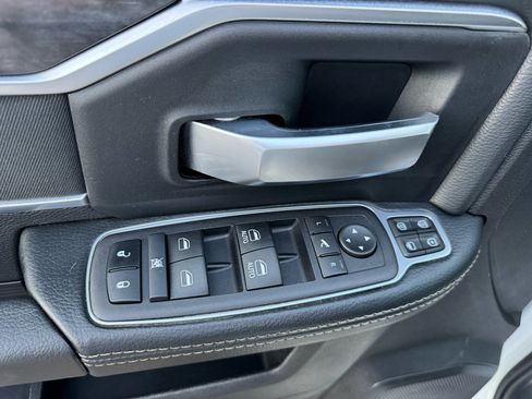 Used 2024 RAM 3500 Big Horn image 16