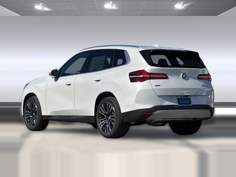 Used 2026 BMW X3 xDrive30i w/ Convenience Package AWD/4WD image 3