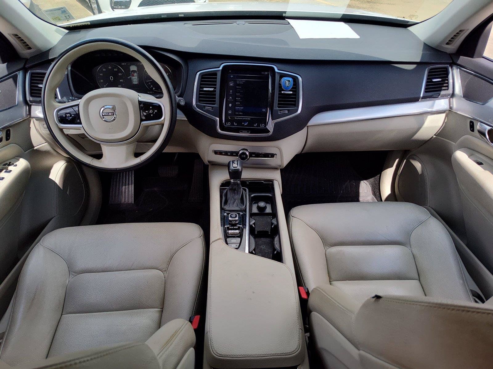 Used 2018 Volvo XC90 T6 Momentum w/ Convenience Package AWD/4WD image 21