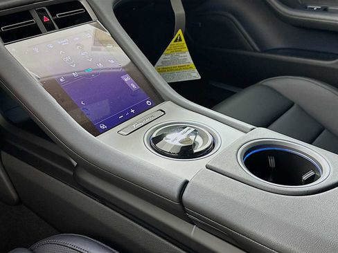 New 2025 Porsche Taycan image 19