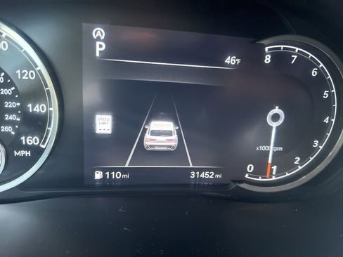 Used 2025 Genesis GV70 2.5T image 11