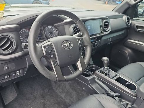 Used 2023 Toyota Tacoma TRD Sport w/ TRD Premium Sport Package AWD/4WD image 15
