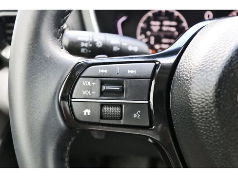 Used 2025 Honda Pilot EX-L image 18