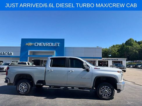 Used 2023 Chevrolet Silverado 2500 LT w/ All Star Edition AWD/4WD image 2