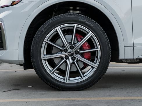 Certified 2025 Audi SQ5 Premium Plus image 30