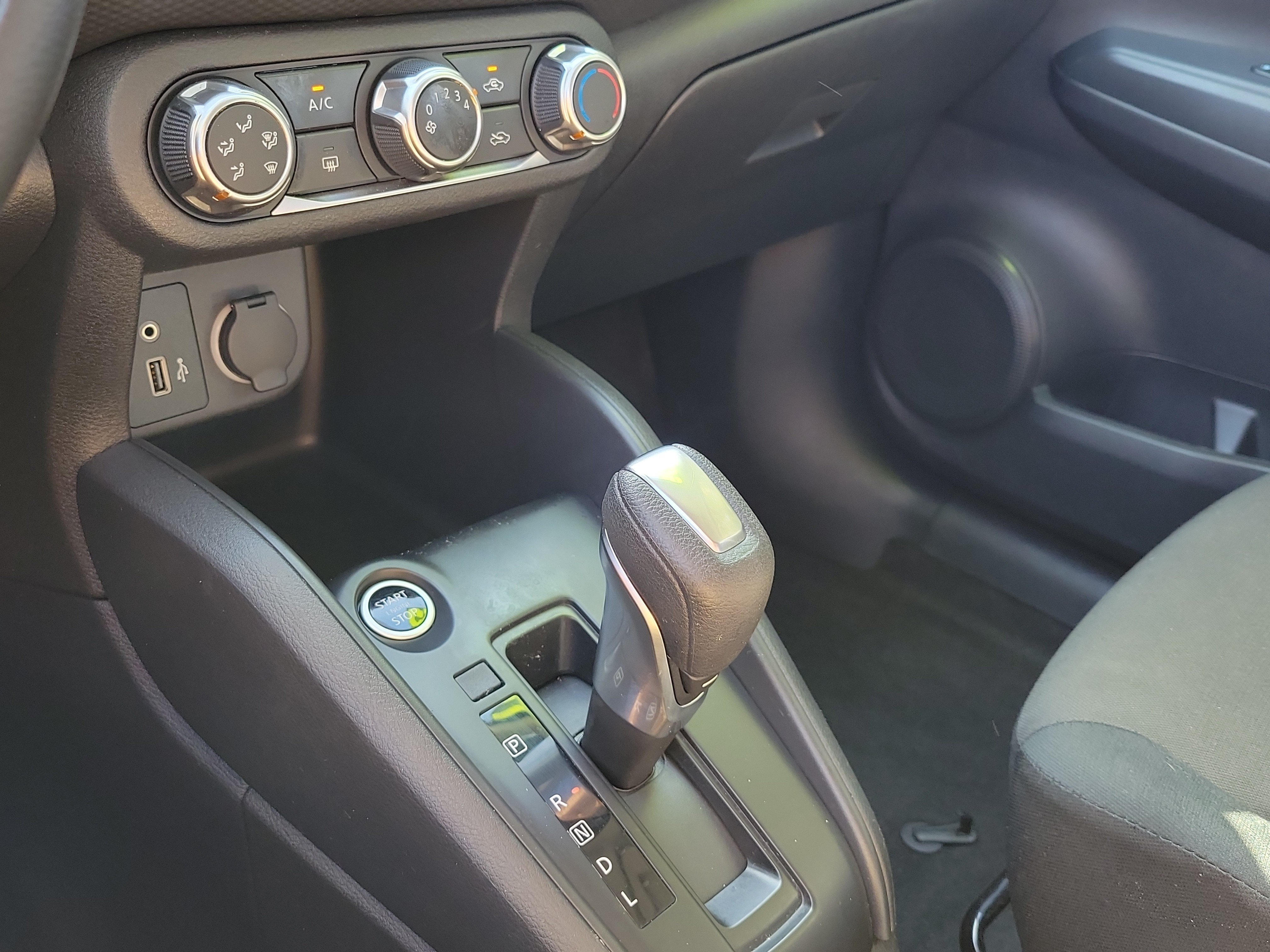 Certified 2025 Nissan Kicks Play S FWD image 25